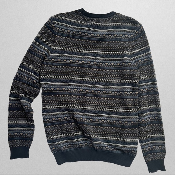 Blue Comfy Pattern Sweater - Picture 4 of 4